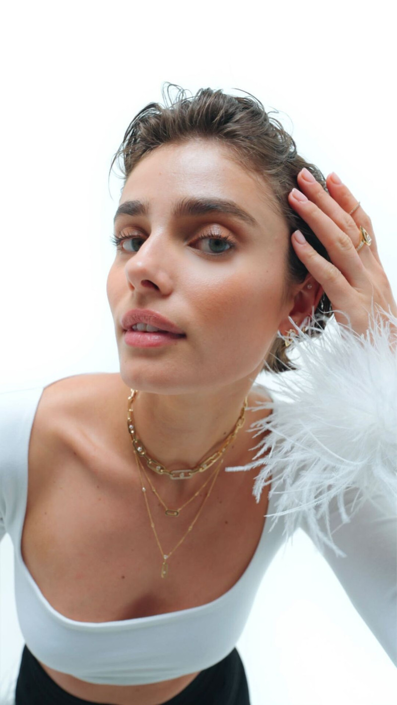 Taylor Hill featured in  the Messika advertisement for Autumn/Winter 2024