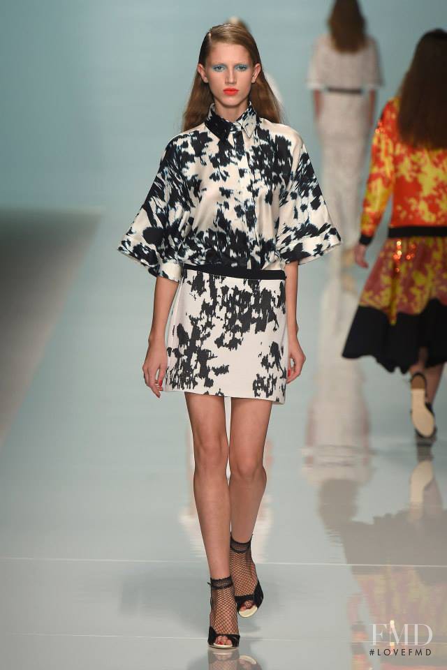 Sabina Lobova featured in  the Emanuel Ungaro fashion show for Spring/Summer 2015