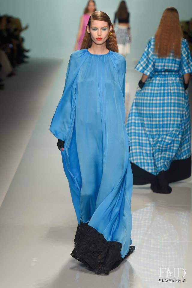 Sara Kiscinska featured in  the Emanuel Ungaro fashion show for Spring/Summer 2015
