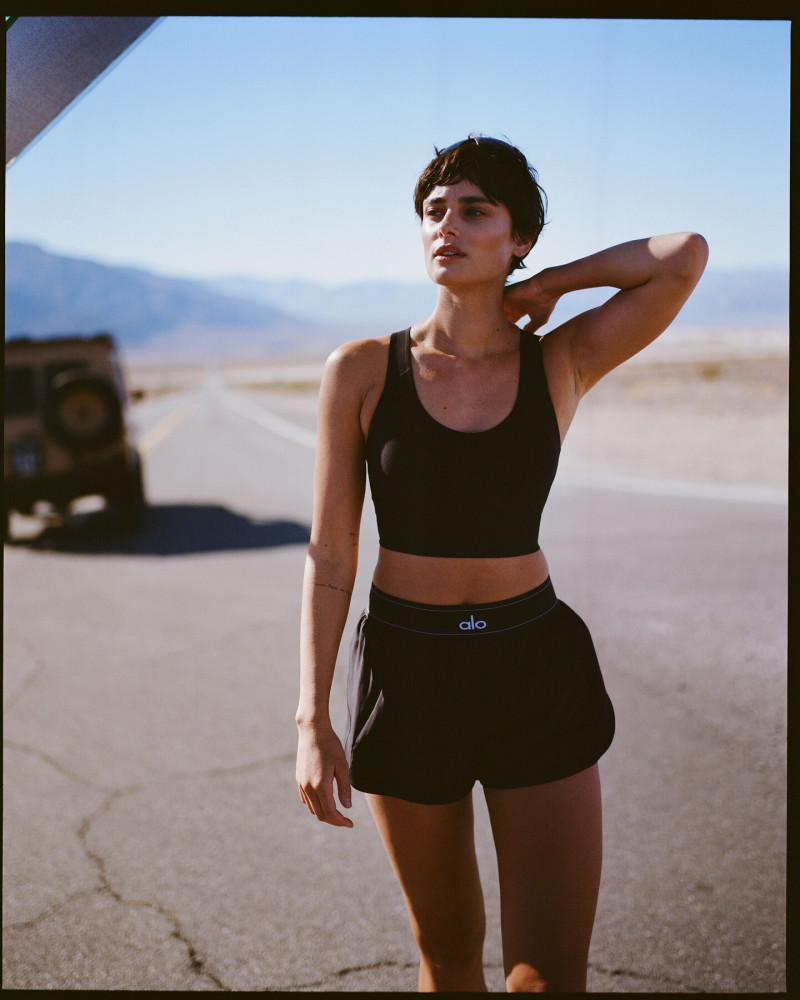 Taylor Hill featured in  the Alo Yoga advertisement for Spring/Summer 2025