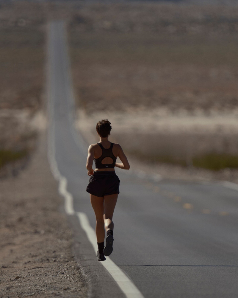 Taylor Hill featured in  the Alo Yoga advertisement for Spring/Summer 2025