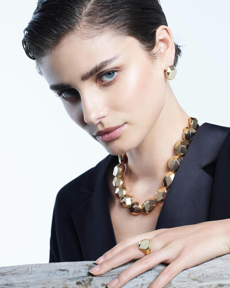 Taylor Hill featured in  the Emporio Armani advertisement for Spring/Summer 2025