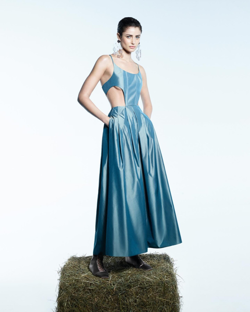 Taylor Hill featured in  the Emporio Armani advertisement for Spring/Summer 2025
