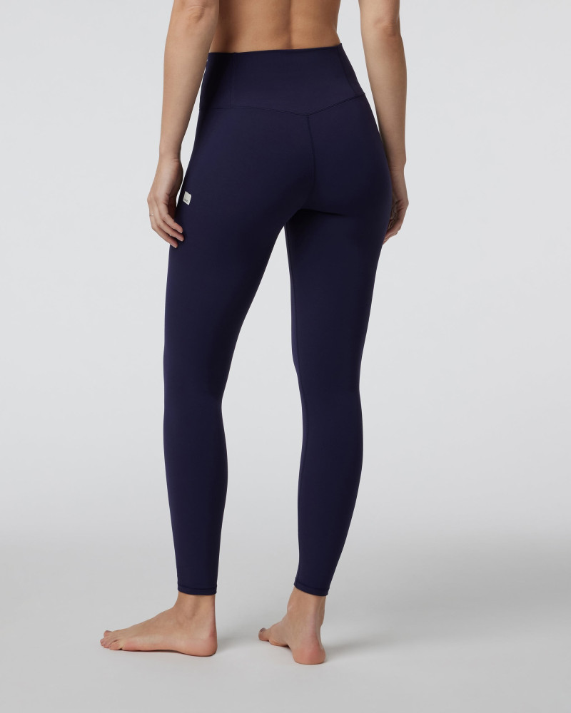 Caroline Kelley featured in  the vuori catalogue for Holiday 2024