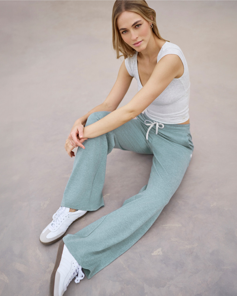 Caroline Kelley featured in  the vuori catalogue for Holiday 2024
