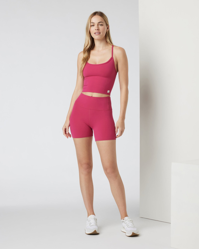 Caroline Kelley featured in  the vuori catalogue for Holiday 2024