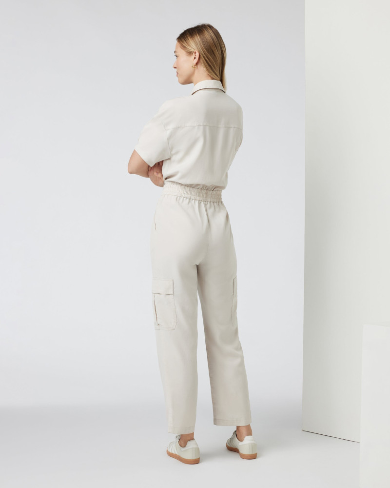 Caroline Kelley featured in  the vuori catalogue for Holiday 2024