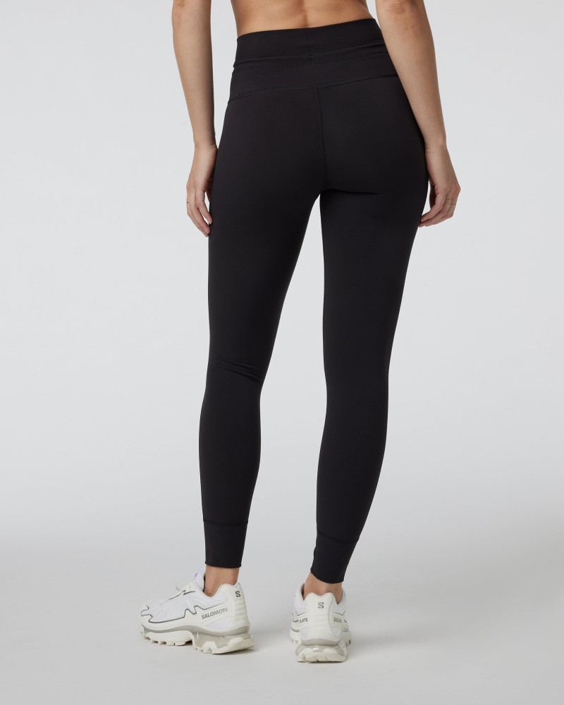 Caroline Kelley featured in  the vuori catalogue for Holiday 2024