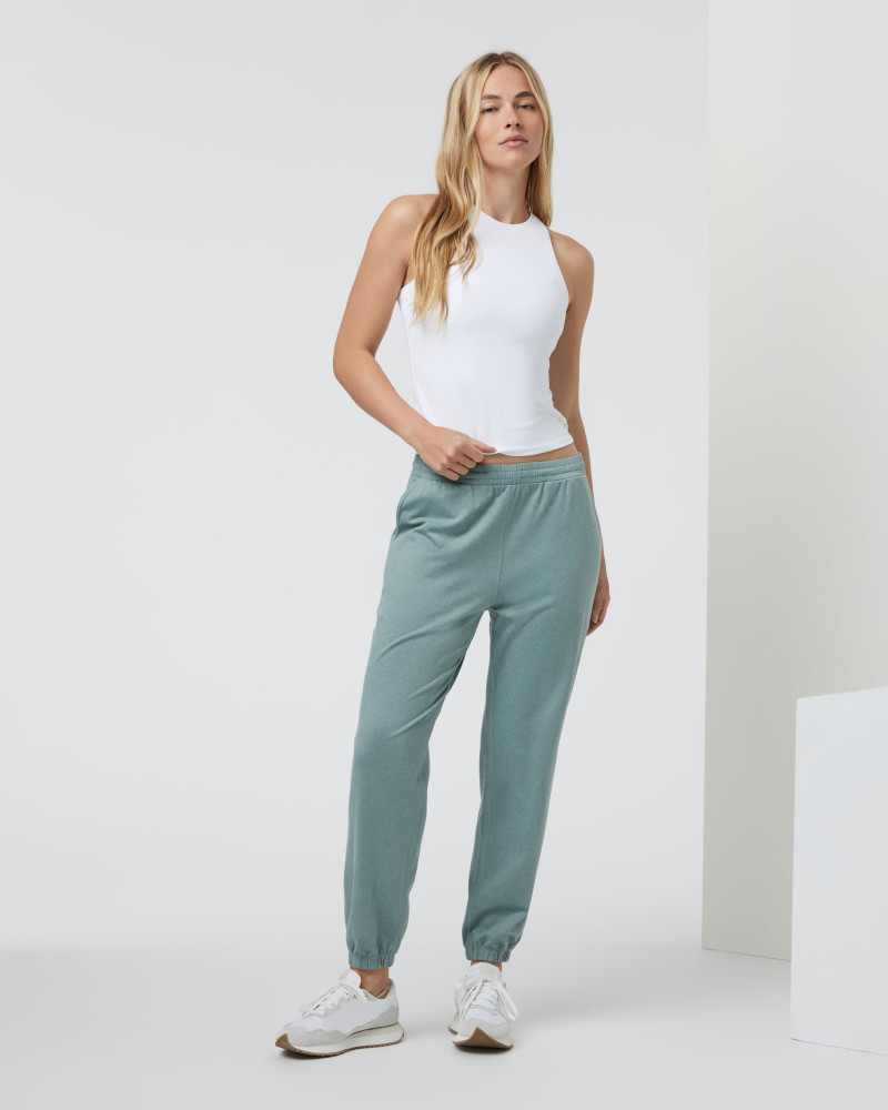 Caroline Kelley featured in  the vuori catalogue for Holiday 2024
