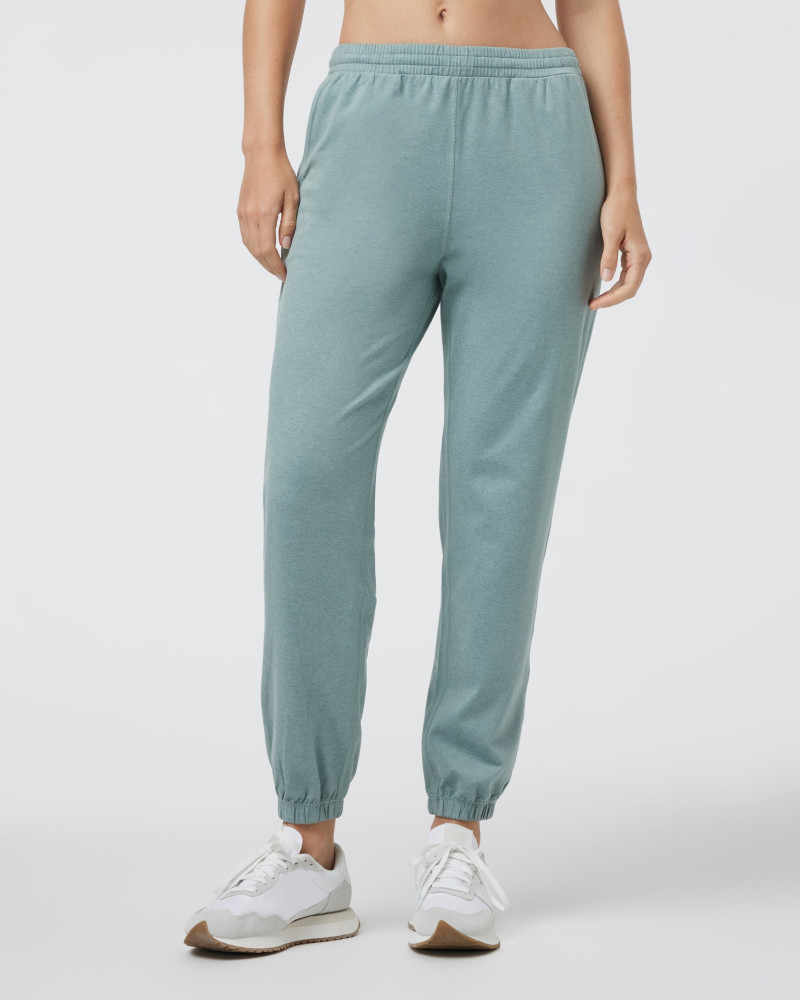 Caroline Kelley featured in  the vuori catalogue for Holiday 2024