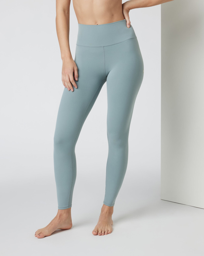 Caroline Kelley featured in  the vuori catalogue for Holiday 2024