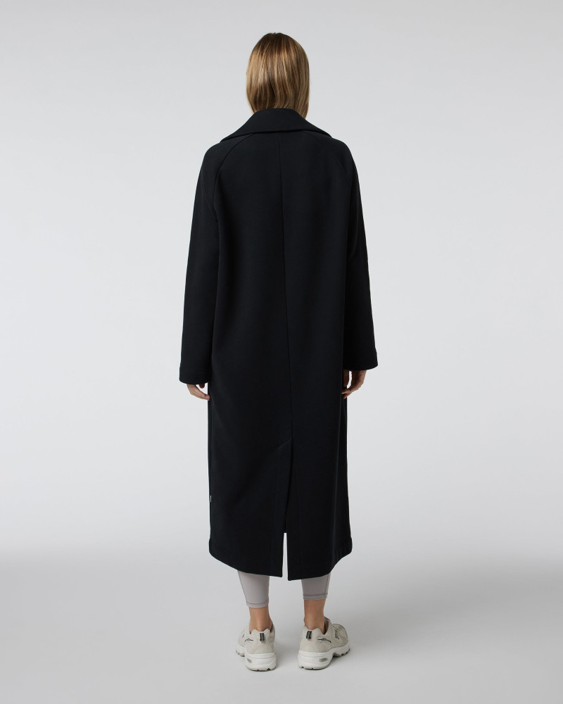 Caroline Kelley featured in  the vuori catalogue for Holiday 2024