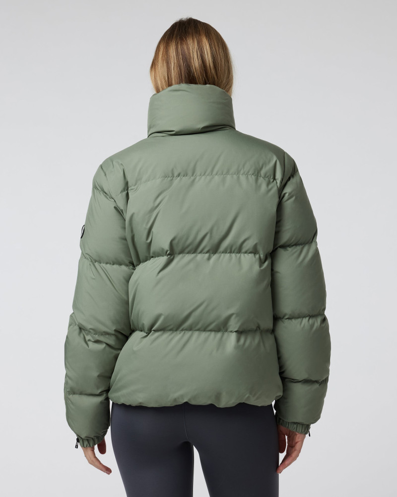 Caroline Kelley featured in  the vuori catalogue for Holiday 2024