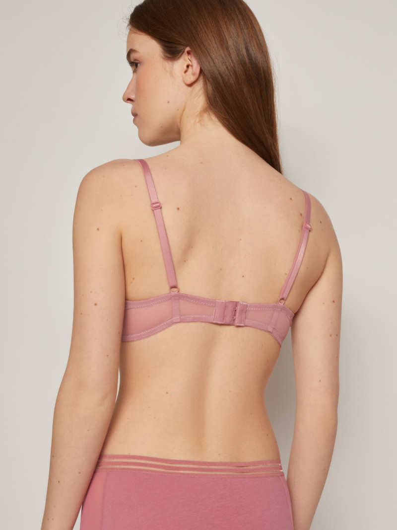 Natasha Kozyreva featured in  the Zolla catalogue for Spring/Summer 2023
