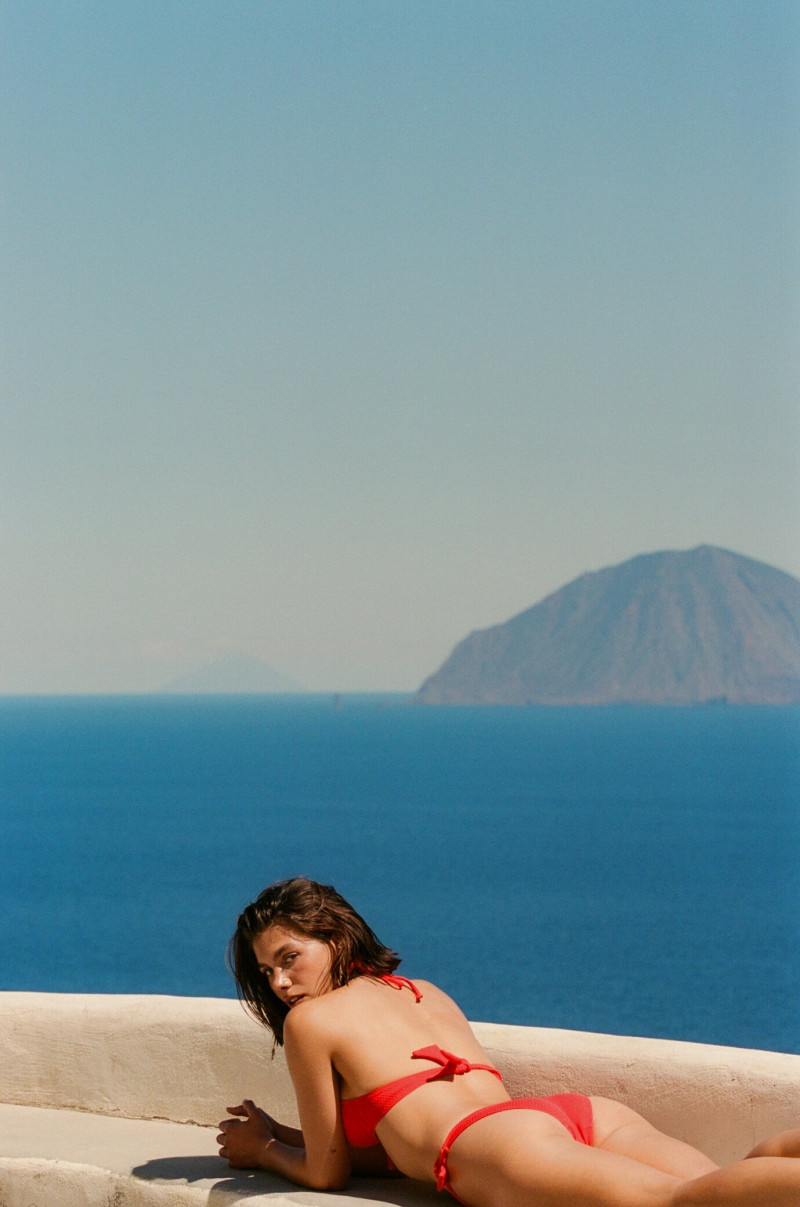 Malena Malu Spinzi featured in  the Yse Lingerie catalogue for Spring/Summer 2025