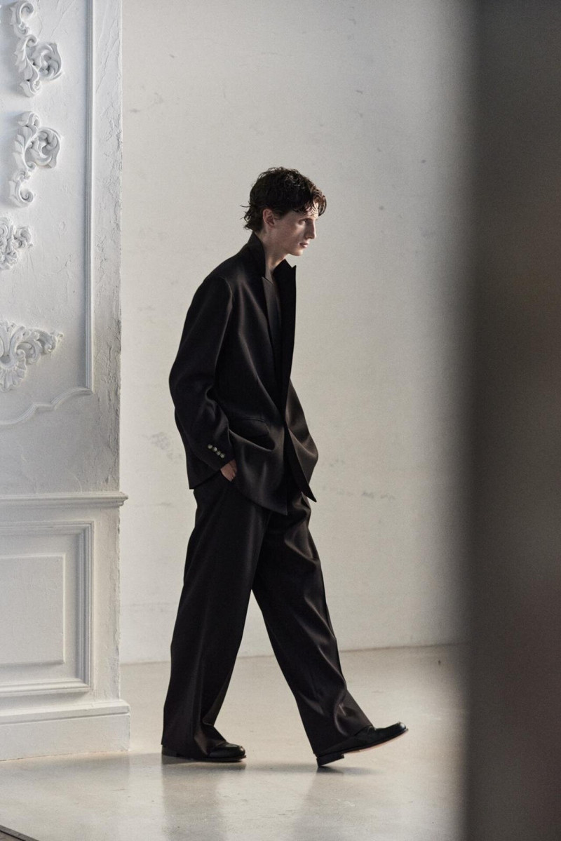 Yasutoshi Ezumi lookbook for Spring/Summer 2026