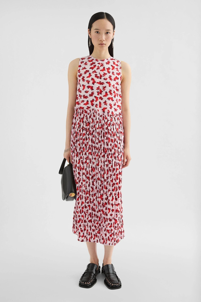 Jil Sander lookbook for Pre-Fall 2025