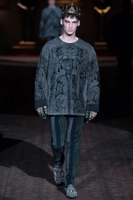 Misa Patinszki featured in  the Dolce & Gabbana fashion show for Autumn/Winter 2014
