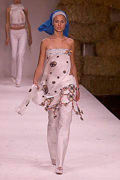 Arkadius fashion show for Spring/Summer 2001