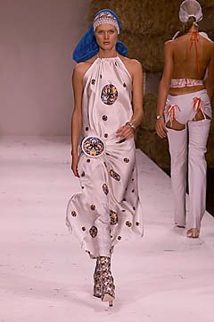 Arkadius fashion show for Spring/Summer 2001
