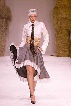 Arkadius fashion show for Spring/Summer 2001