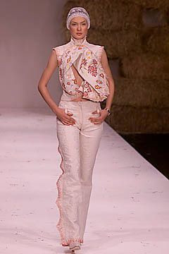 Arkadius fashion show for Spring/Summer 2001