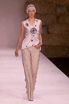 Arkadius fashion show for Spring/Summer 2001