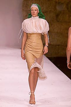 Arkadius fashion show for Spring/Summer 2001