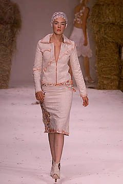 Arkadius fashion show for Spring/Summer 2001