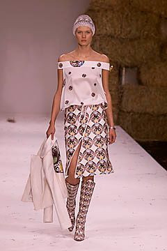 Arkadius fashion show for Spring/Summer 2001