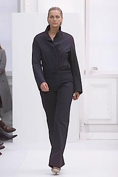 Burberry fashion show for Spring/Summer 2001