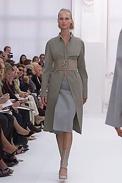 Burberry fashion show for Spring/Summer 2001