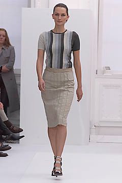 Burberry fashion show for Spring/Summer 2001