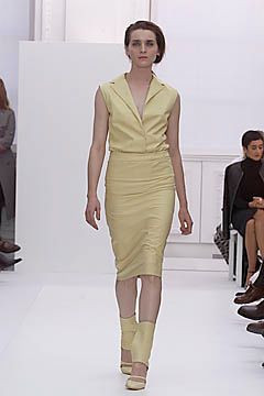 Burberry fashion show for Spring/Summer 2001