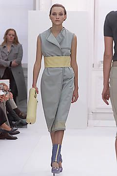 Burberry fashion show for Spring/Summer 2001