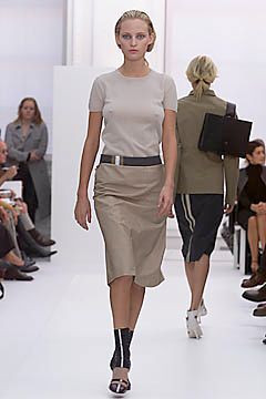 Burberry fashion show for Spring/Summer 2001