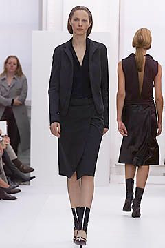 Burberry fashion show for Spring/Summer 2001