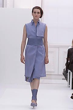 Burberry fashion show for Spring/Summer 2001