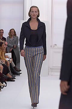 Burberry fashion show for Spring/Summer 2001