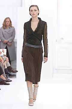 Burberry fashion show for Spring/Summer 2001