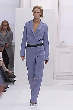 Burberry fashion show for Spring/Summer 2001