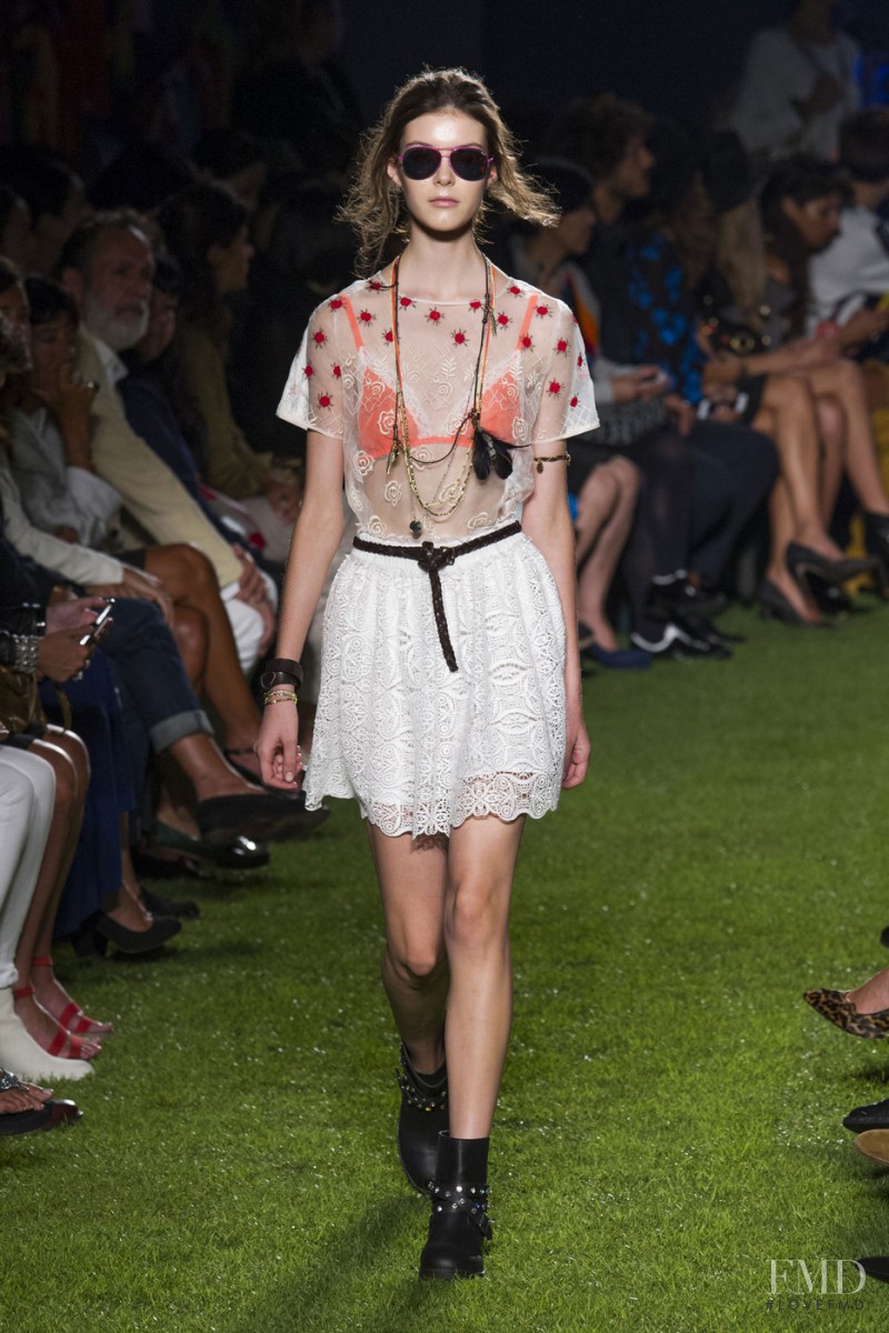 Irina Shnitman featured in  the be Blumarine fashion show for Spring/Summer 2015