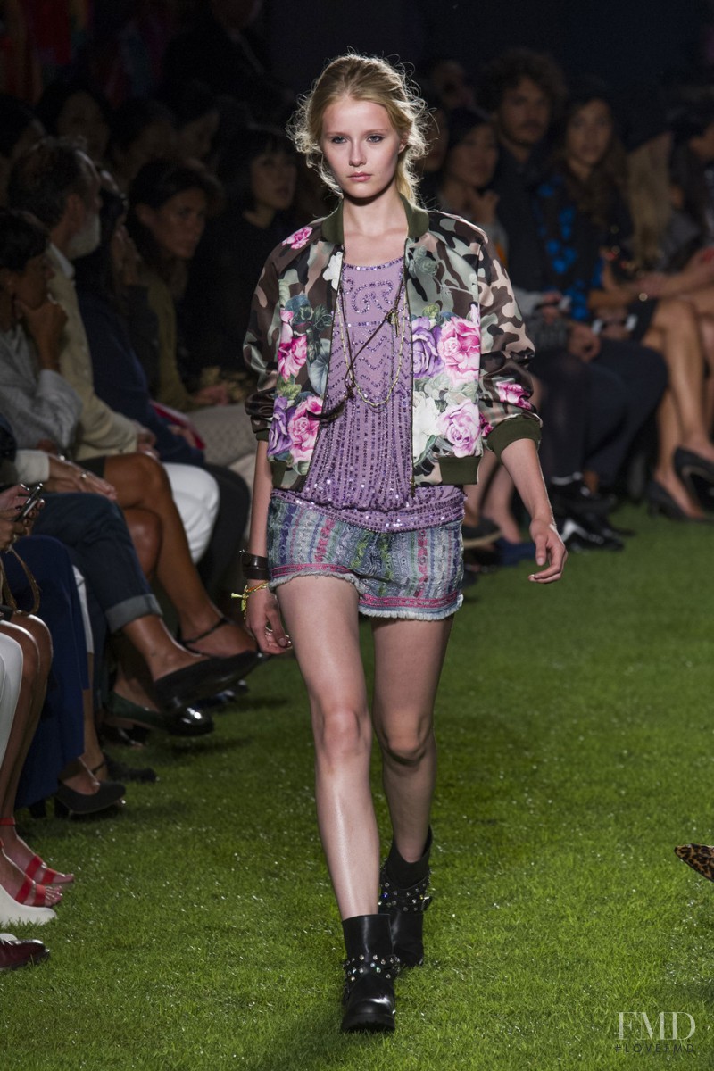 be Blumarine fashion show for Spring/Summer 2015