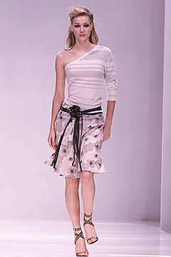 Clements Ribeiro fashion show for Spring/Summer 2001