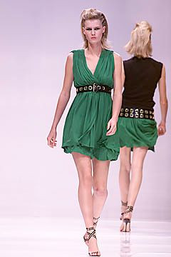 Clements Ribeiro fashion show for Spring/Summer 2001