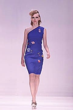Clements Ribeiro fashion show for Spring/Summer 2001