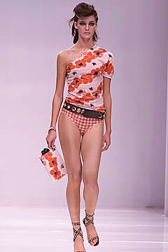 Clements Ribeiro fashion show for Spring/Summer 2001
