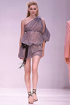 Clements Ribeiro fashion show for Spring/Summer 2001