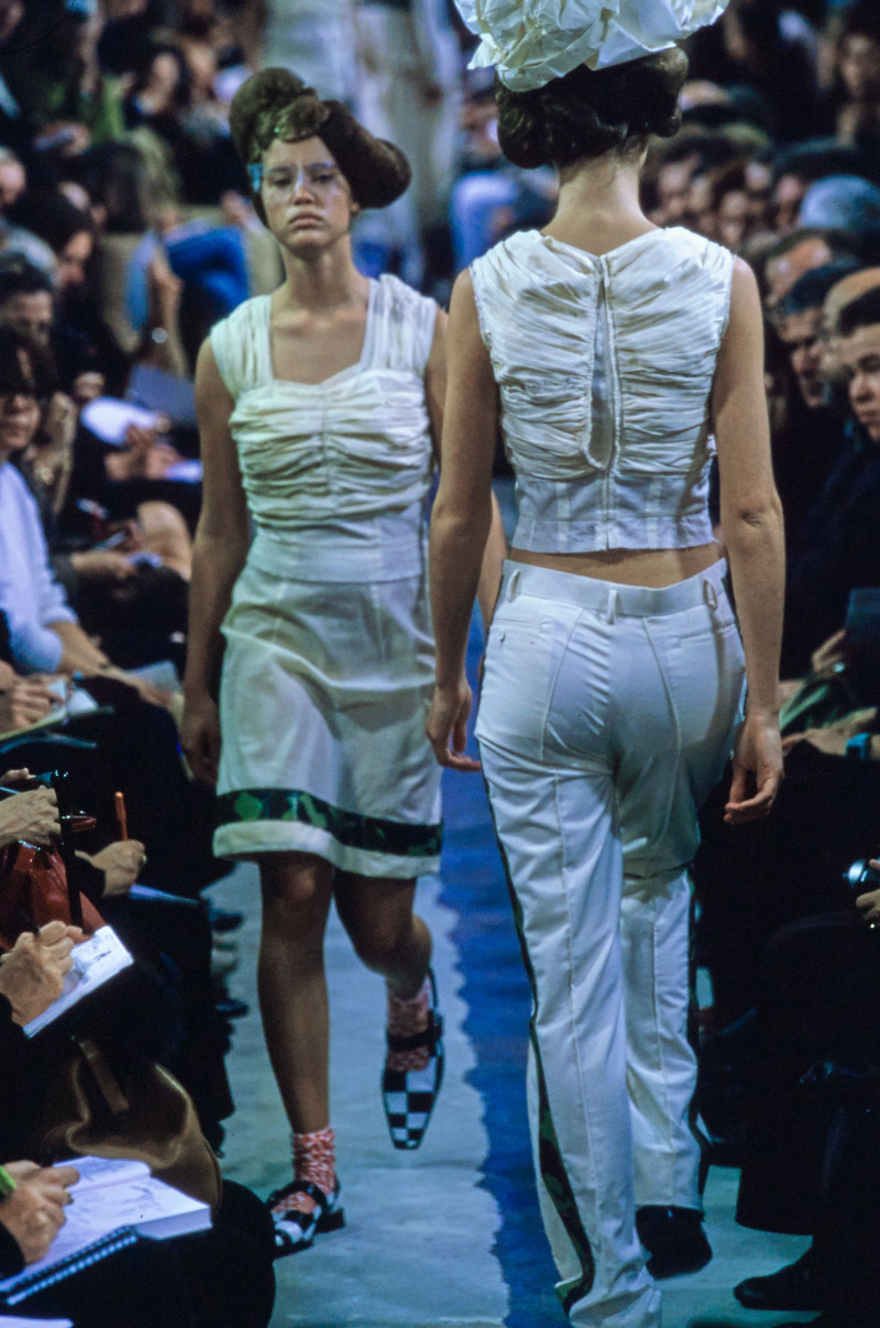 Comme Des Garcons fashion show for Spring/Summer 2001
