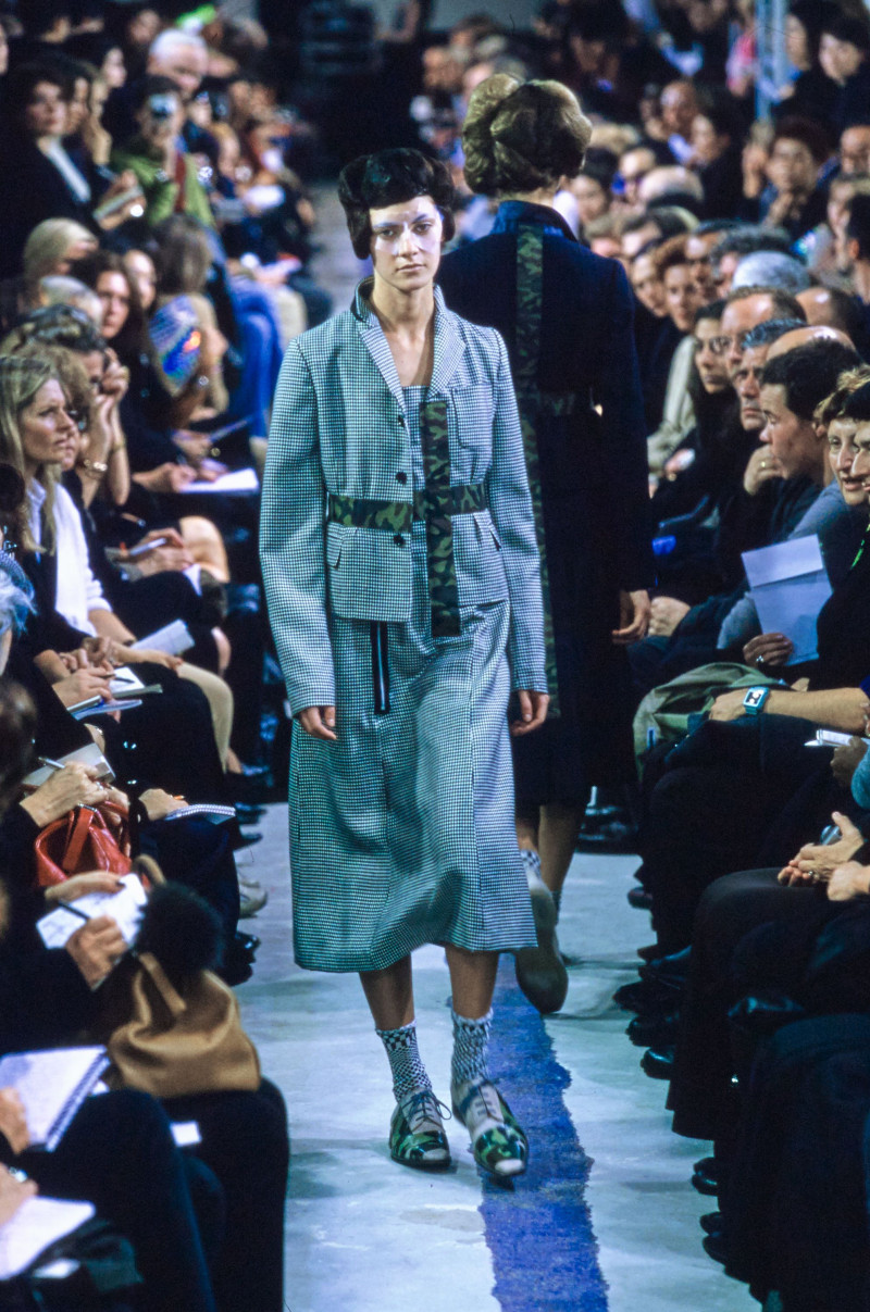 Comme Des Garcons fashion show for Spring/Summer 2001